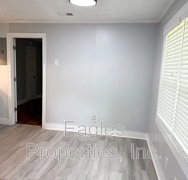 1901 E Peachtree St #C — Photo 3