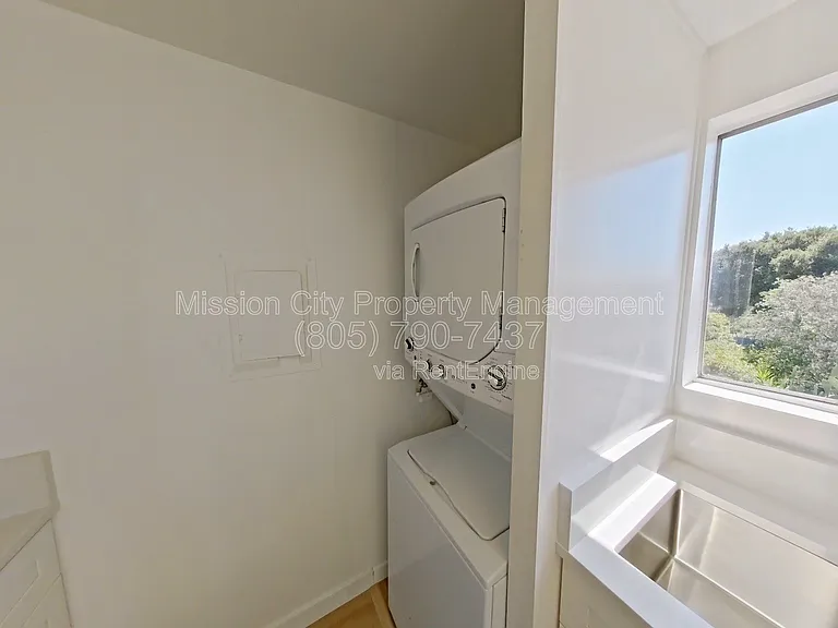 1767 Grand Ave #B — Photo 7
