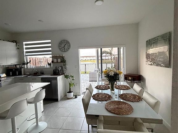 4th image of 2371 NW 122nd Ter