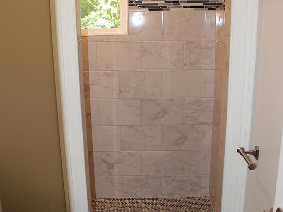 3rd image of 1334 N Humboldt St APT 3