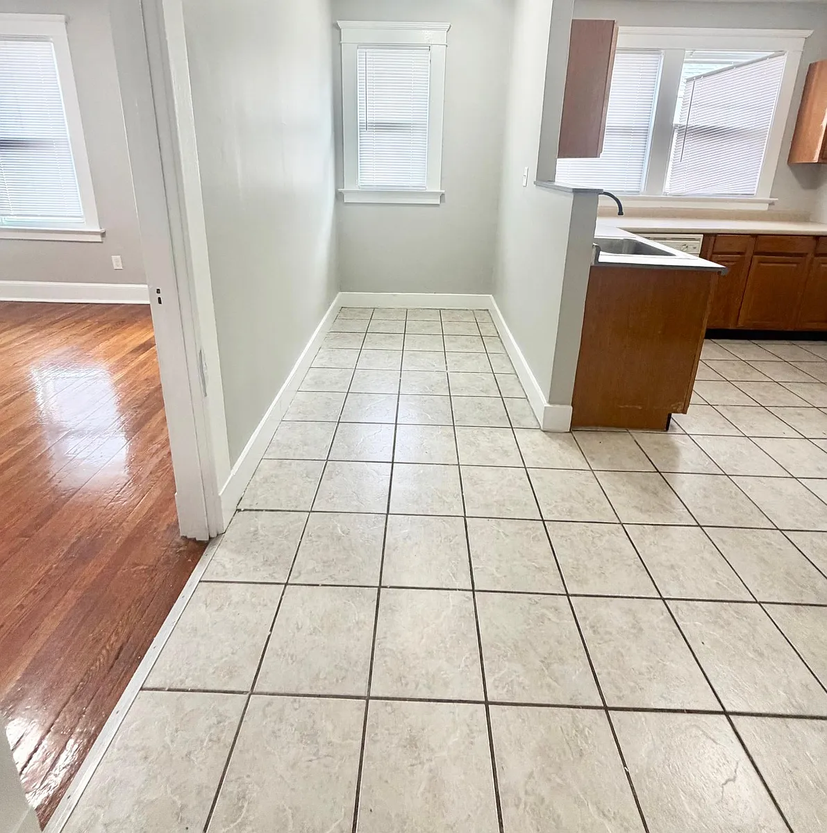 Building Photo - 64 Gorham Ave #2