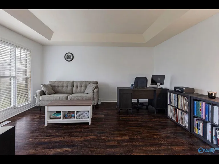 6609 Amberlee Ln NW — Photo 3