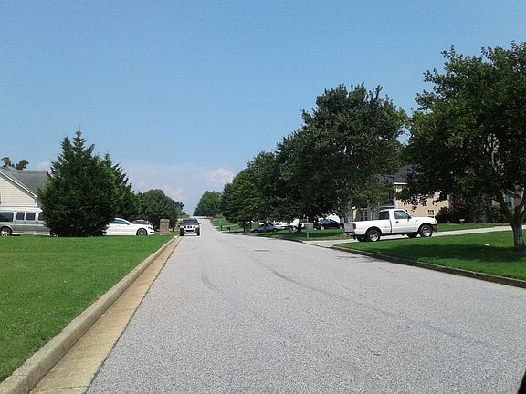 4th image of 1584 Rogers Crossing Dr