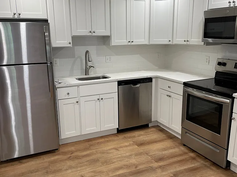 389 Washington St #33 — Photo 1