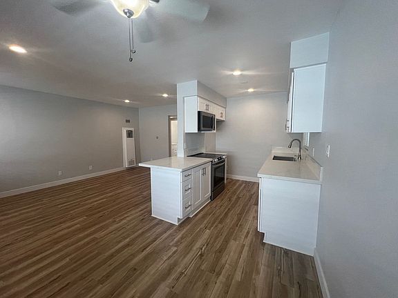 3rd image of 1534 Manhattan Beach Blvd #507-B