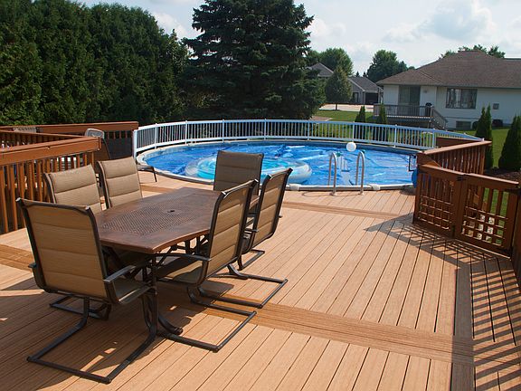 Pool for entertaining