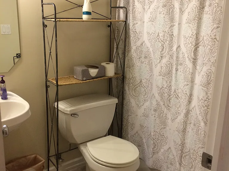 932 W Wilson Ave #2C — Photo 10