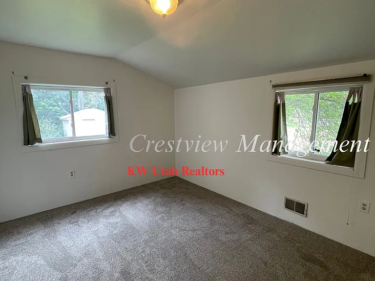 2225 E Fardown Ave — Photo 10