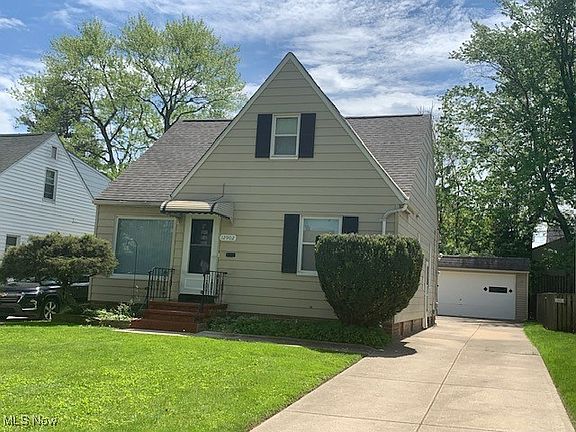 2nd image of 12902 Eastwood Blvd