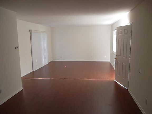 2nd image of 4772 Chateau Dr