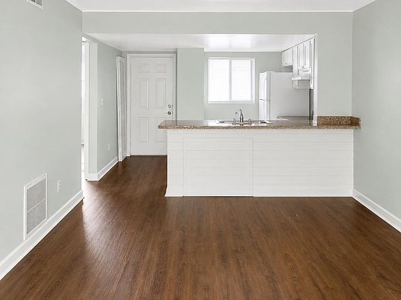 5th image of 1101 2nd Ave. N #1506