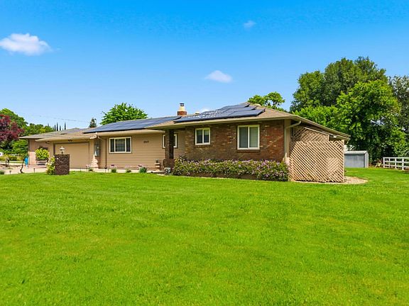 3rd image of 6049 Wood Ln