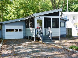 415 142nd St, Ocean City, MD 21842