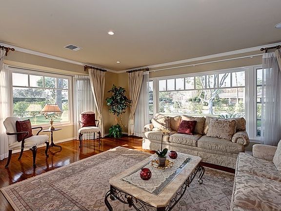Livingroom view #2