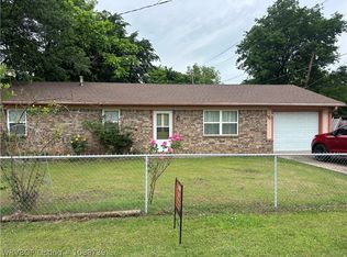 904 S Witte St, Poteau, OK 74953