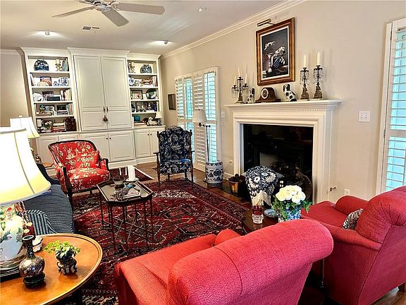 3rd image of 7221 Mission Rd APT 211