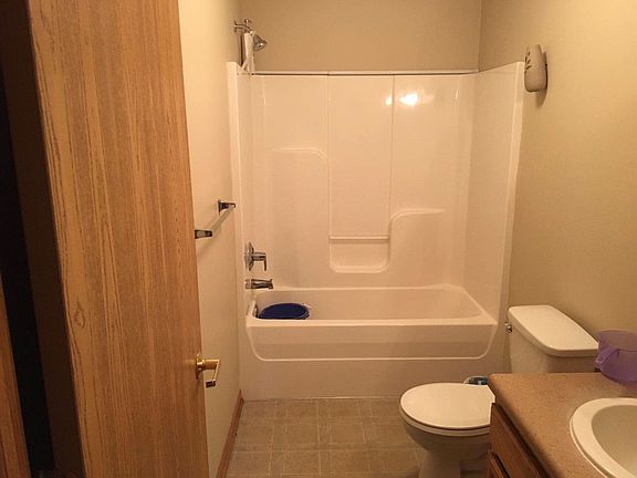 5th image of 5414 S 112th Plz APT 302
