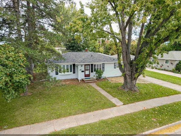 1630 E Glendale Ave, Appleton, WI 54911