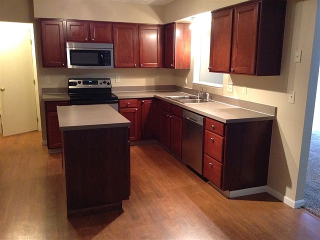 2nd image of 1551 Bent Maple Dr #00