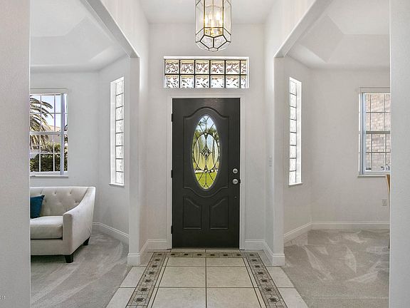 3rd image of 108 Palm Cir