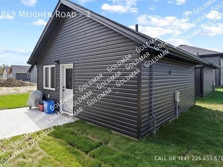 1849 Meighen Rd #3 — Photo 6