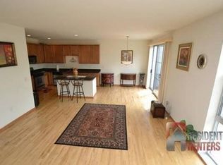 2121 N Riverboat Rd #2121, Milwaukee, WI 53212