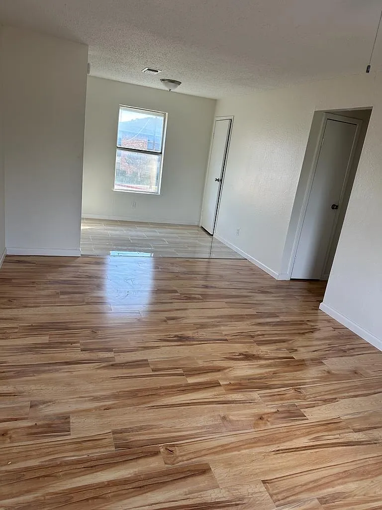 2 bed, $1,350 — Photo 1