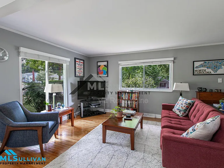 1021 Sedgefield St — Photo 8