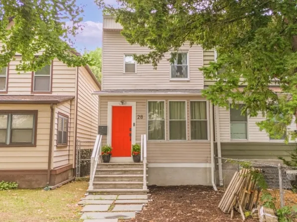 28 Oak St, East Orange City, NJ 07018