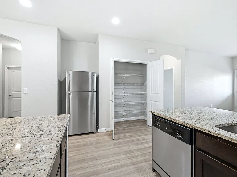 5950 Larkspur Valley — Photo 15