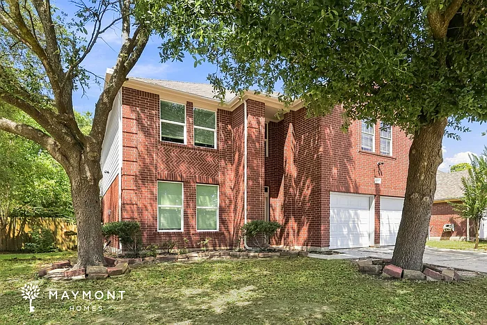 3 bed, 2.5 bath, 2358 sqft, $2,245 — Photo 4