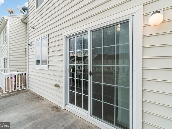5th image of 23106 Dunlop Heights Ter