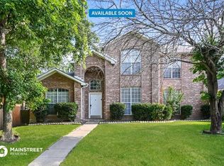 817 Twin Creek Dr, Desoto, TX 75115