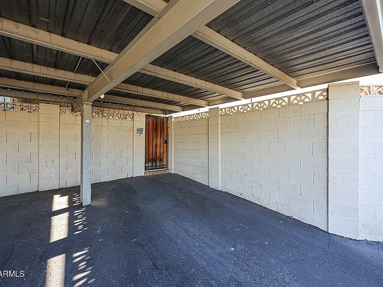 1803 W Maryland Ave — Photo 38