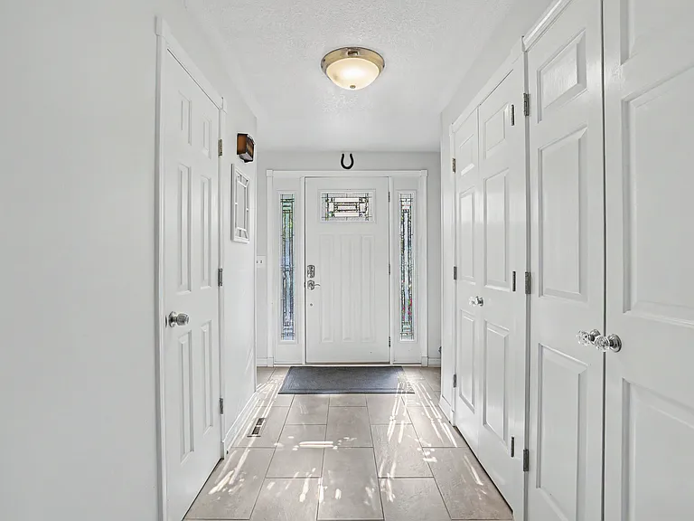 2675 S Falling Brook Way — Photo 2