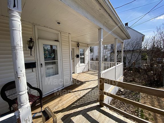 2nd image of 511 Willis St APT 1