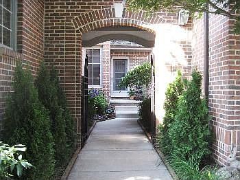 3rd image of 4041 Cranbrook Ct #1