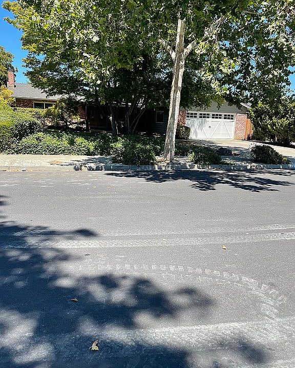 1st image of 1337 McBain Ave