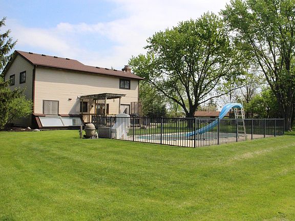 3rd image of 6325 Dan Sherri Dr