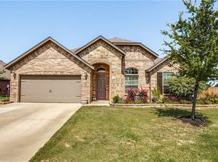 500 Quest Ct, Saginaw, TX 76179