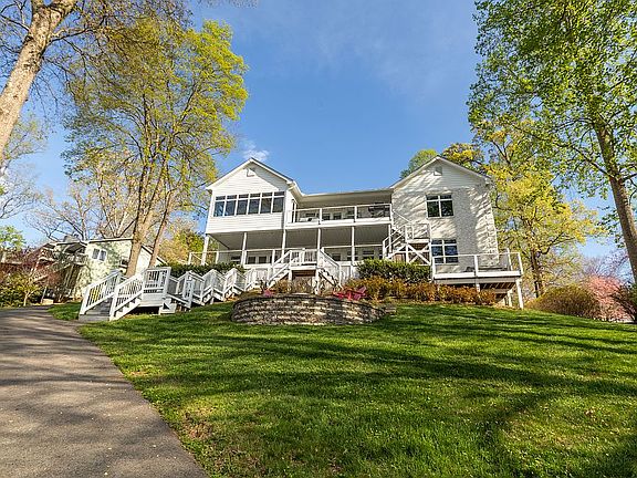 2nd image of 3809 Bluewater Dr
