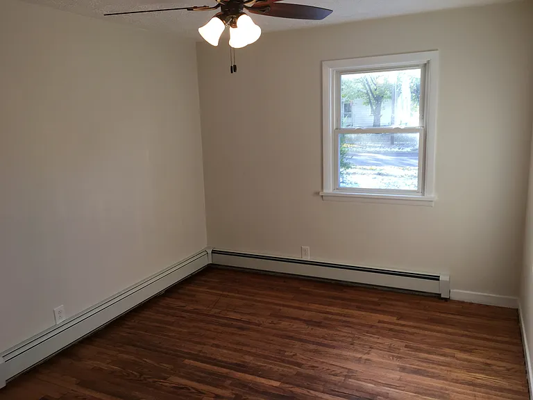 200 Bonesteel St — Photo 8