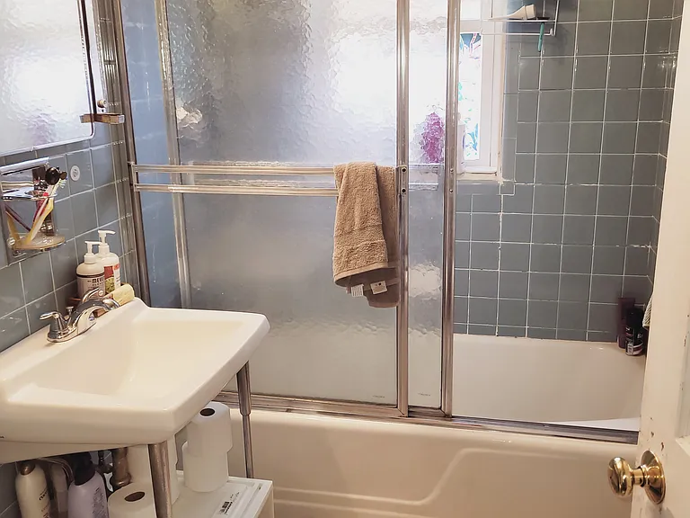 949 Broadway #1 — Photo 15