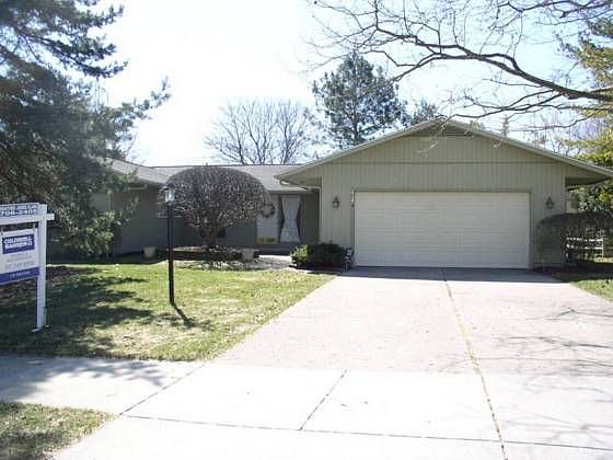 1st image of 2137 Tamarack Dr