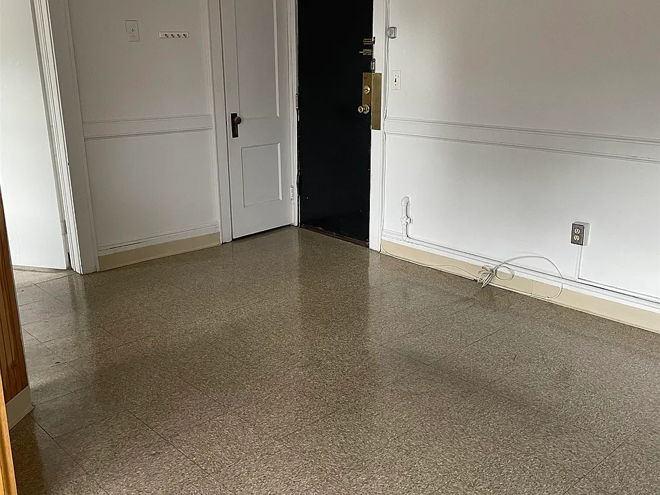 430 Lexington Ave #9