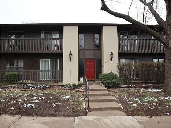 2nd image of 447 W 104th St Unit D