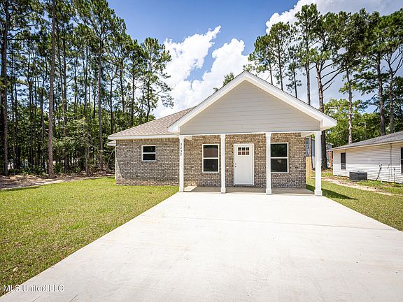 4th image of 3232 Grouper Rd