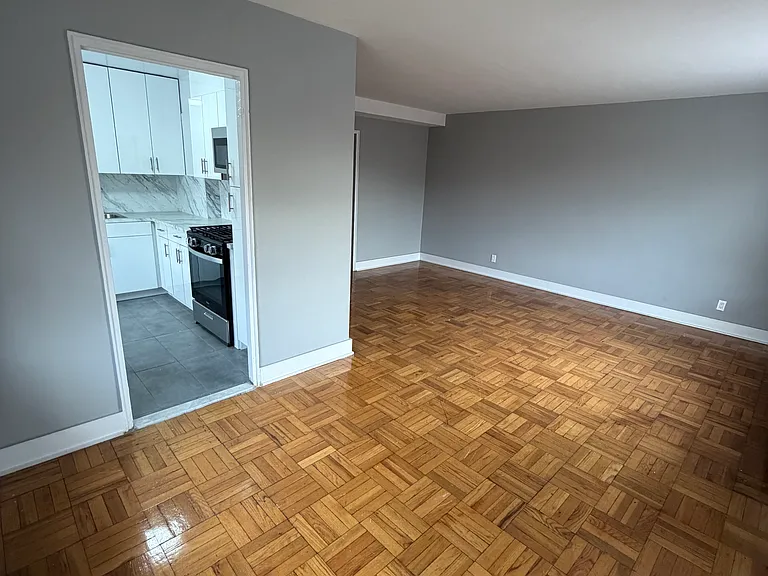 67-50 188th St #33 — Photo 2