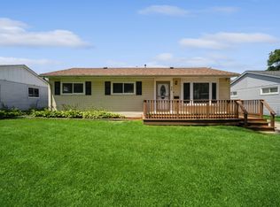 316 Albert Ter, Wheeling, IL 60090