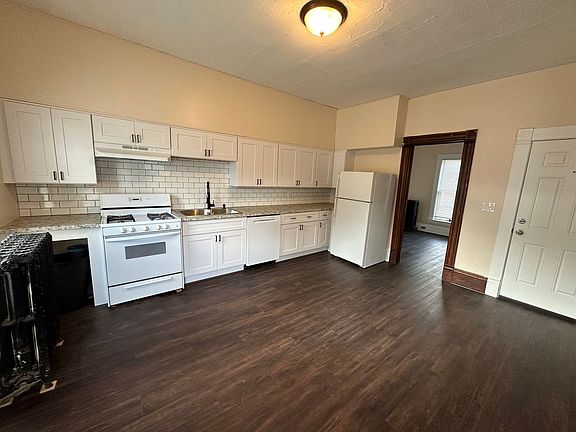 3rd image of 1040 Jackson St NW #2